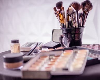 Ecommerce & Digitosaton of Beauty – Driving the Color Cosmetics Market Trend